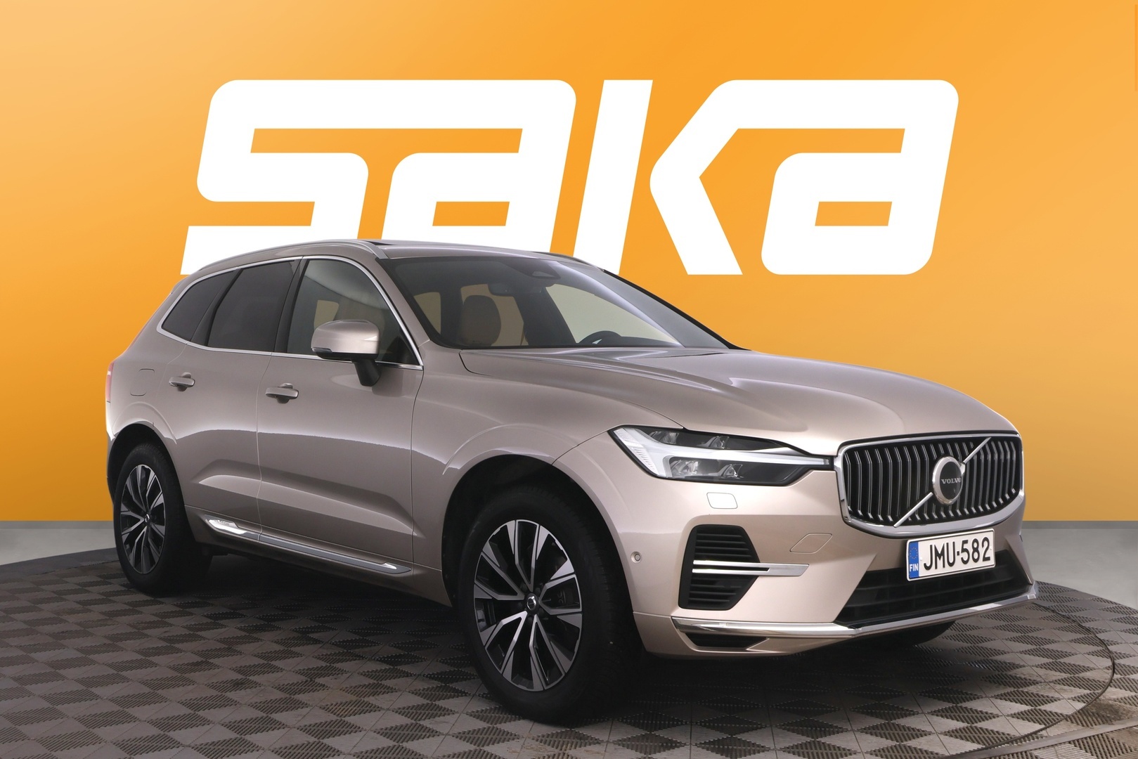 VOLVO XC60 2023