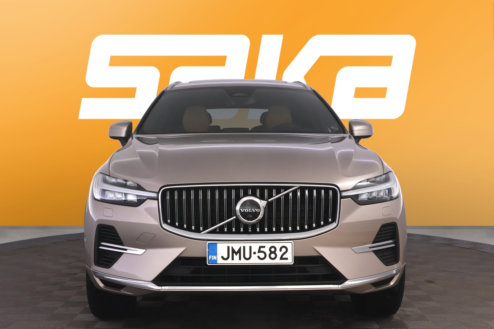 VOLVO XC60 2023