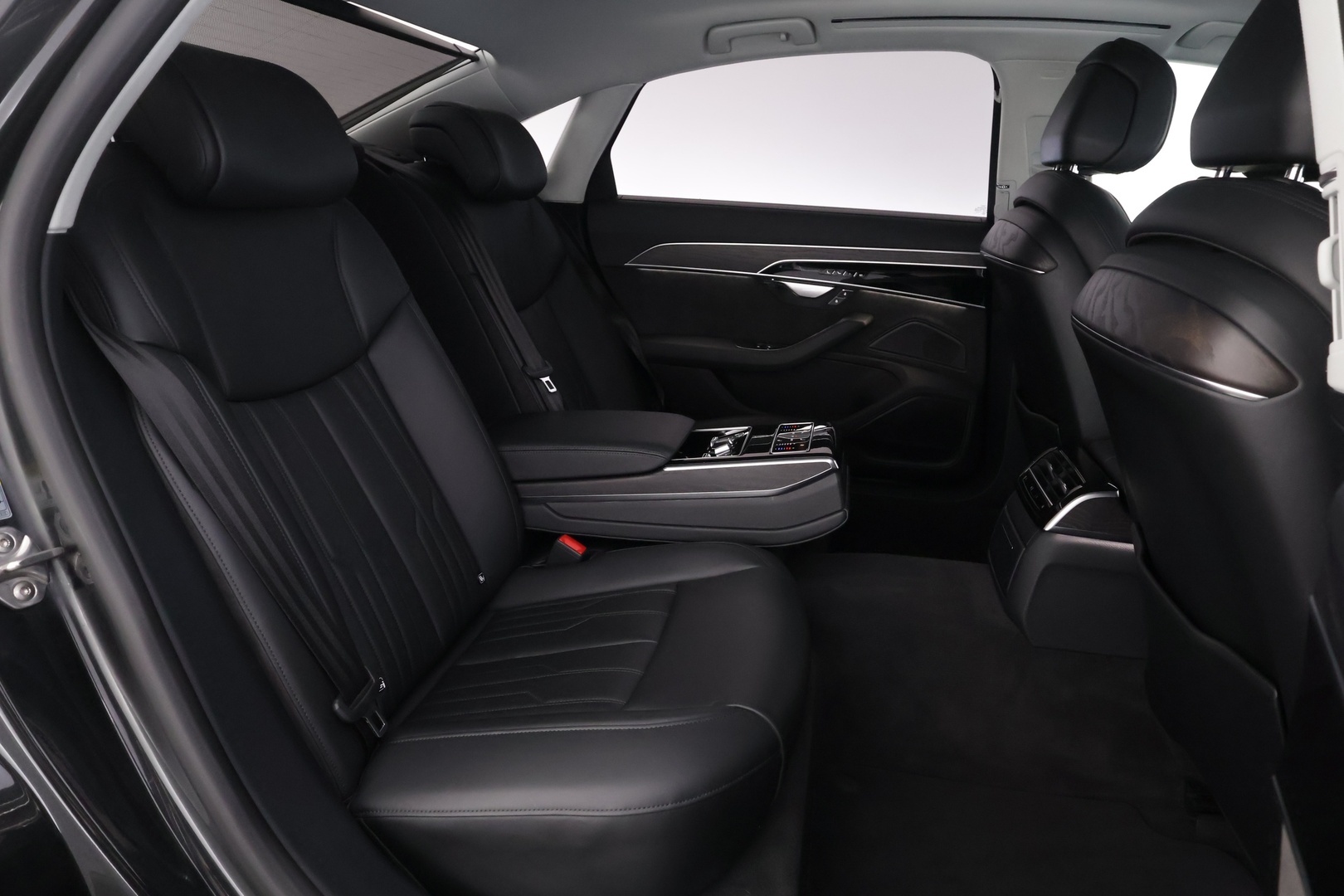 AUDI A8 2021