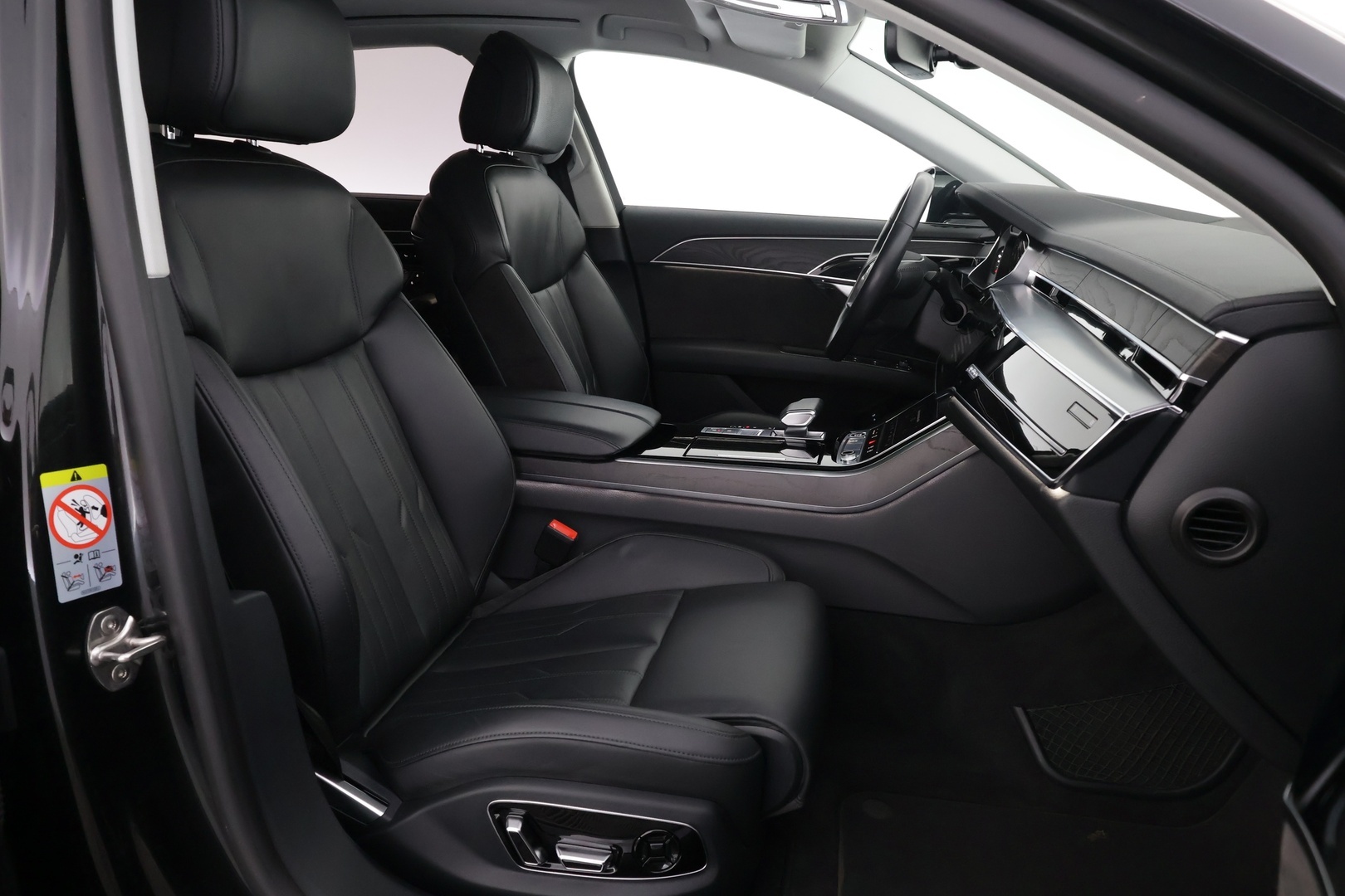 AUDI A8 2021