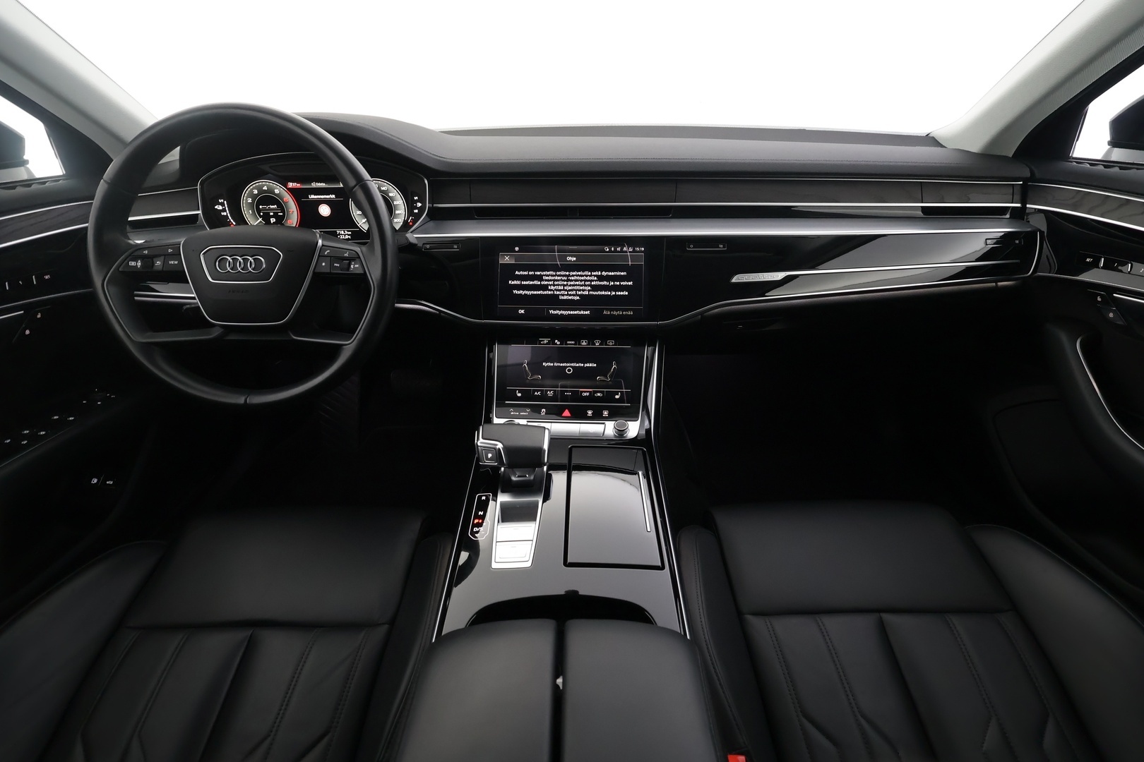 AUDI A8 2021