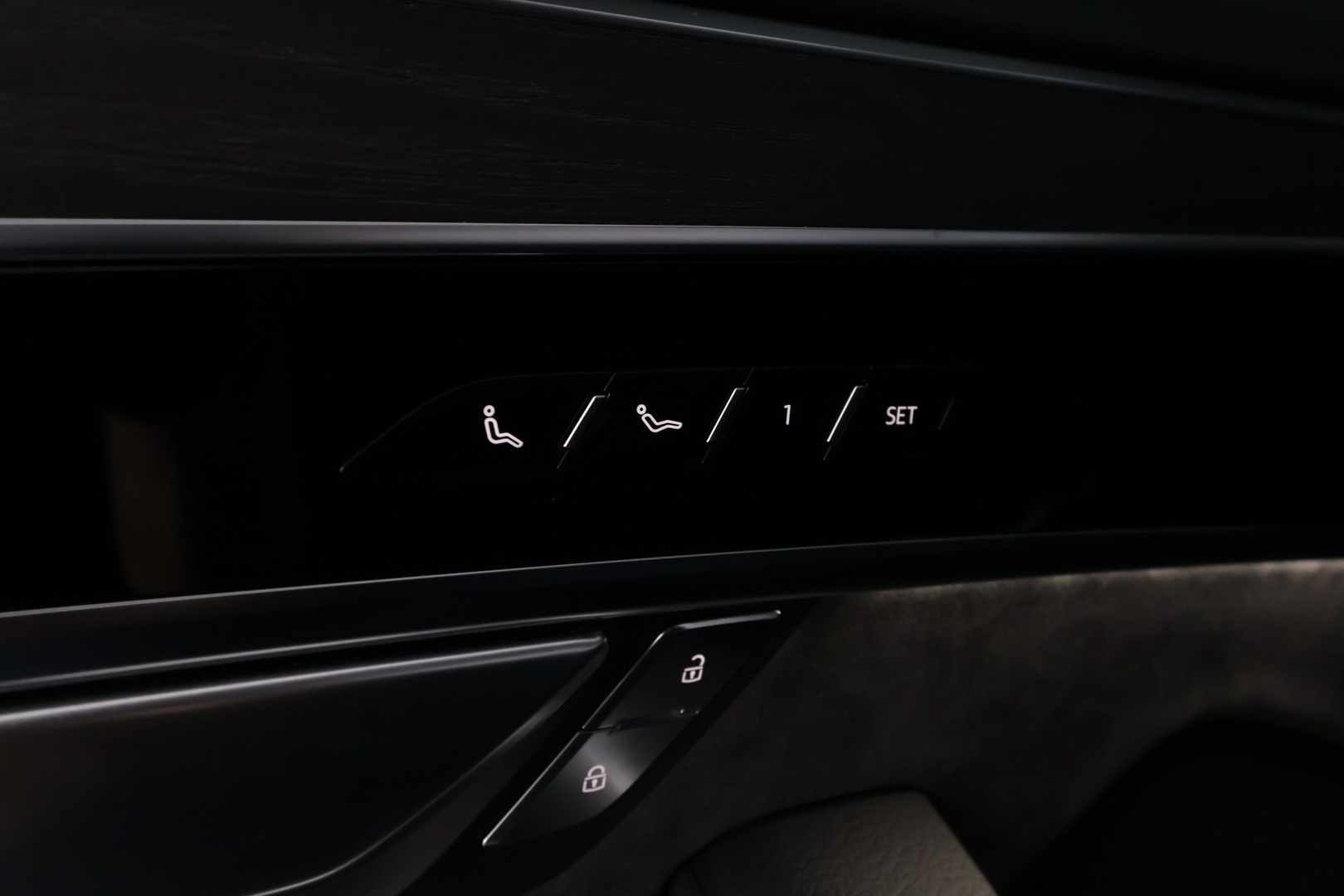 AUDI A8 2021