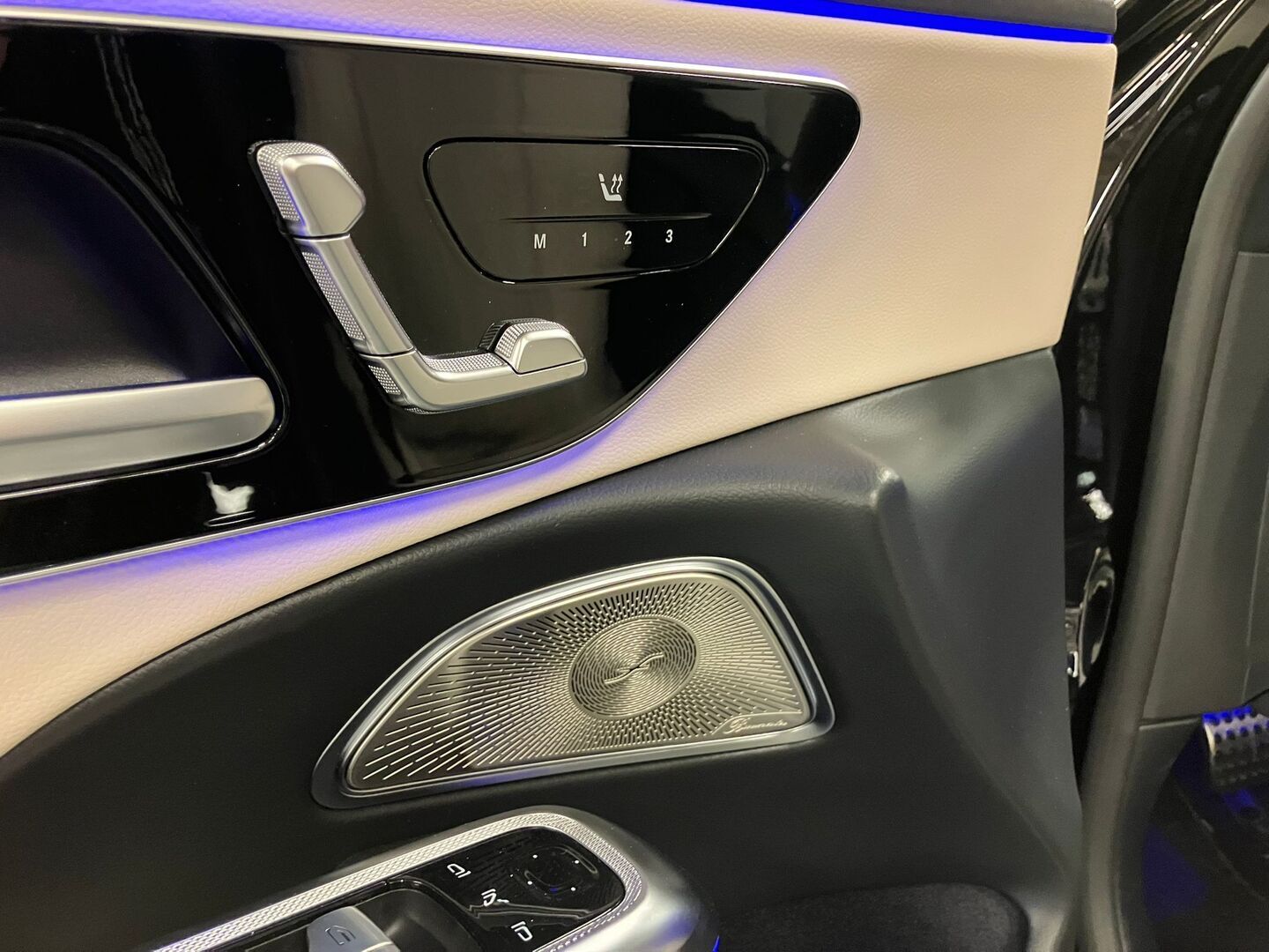 MERCEDES-BENZ E 2024