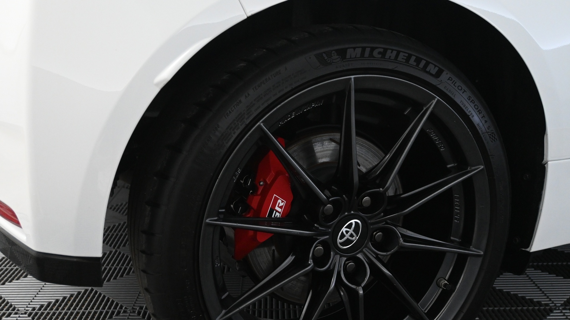 TOYOTA GR Yaris 2024