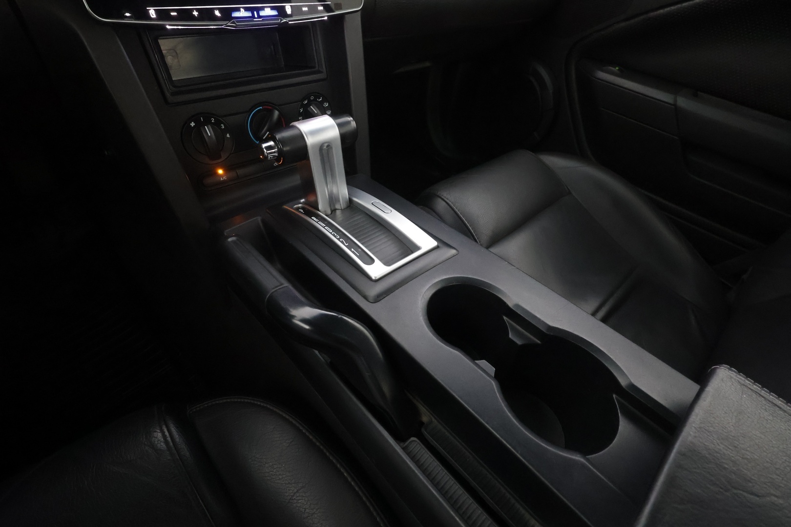 FORD Mustang 2006