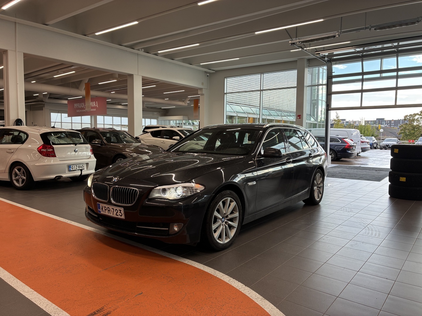 BMW 530 2011
