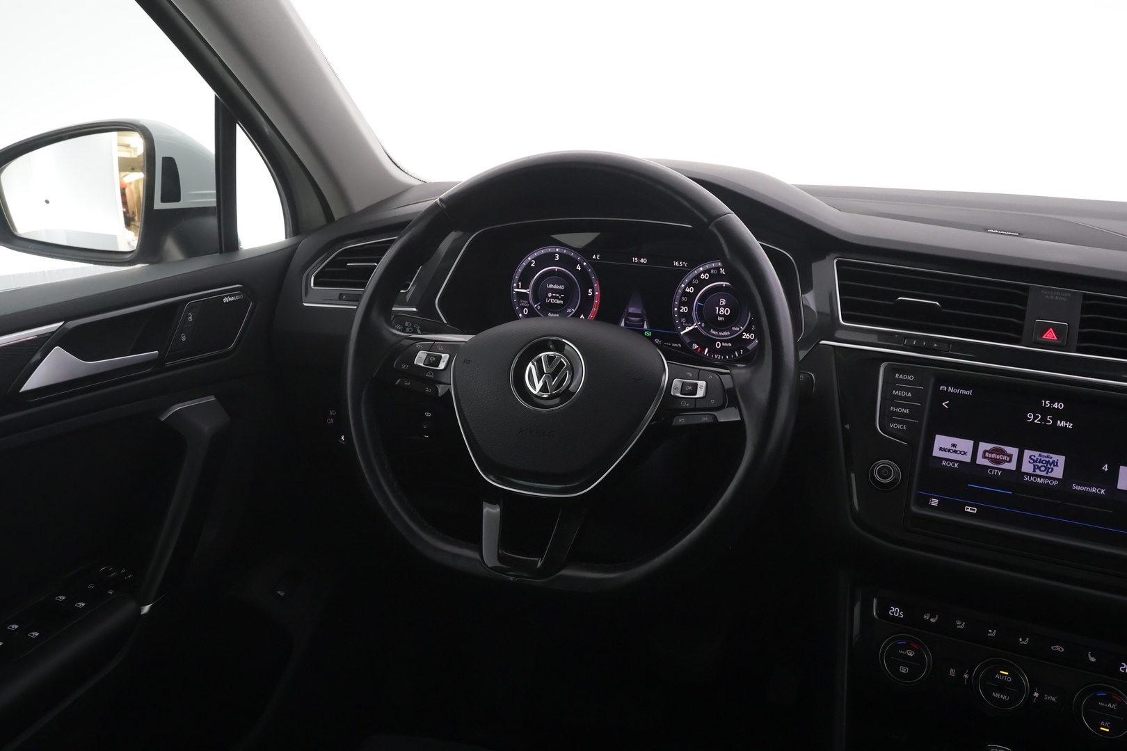 VOLKSWAGEN Tiguan 2017
