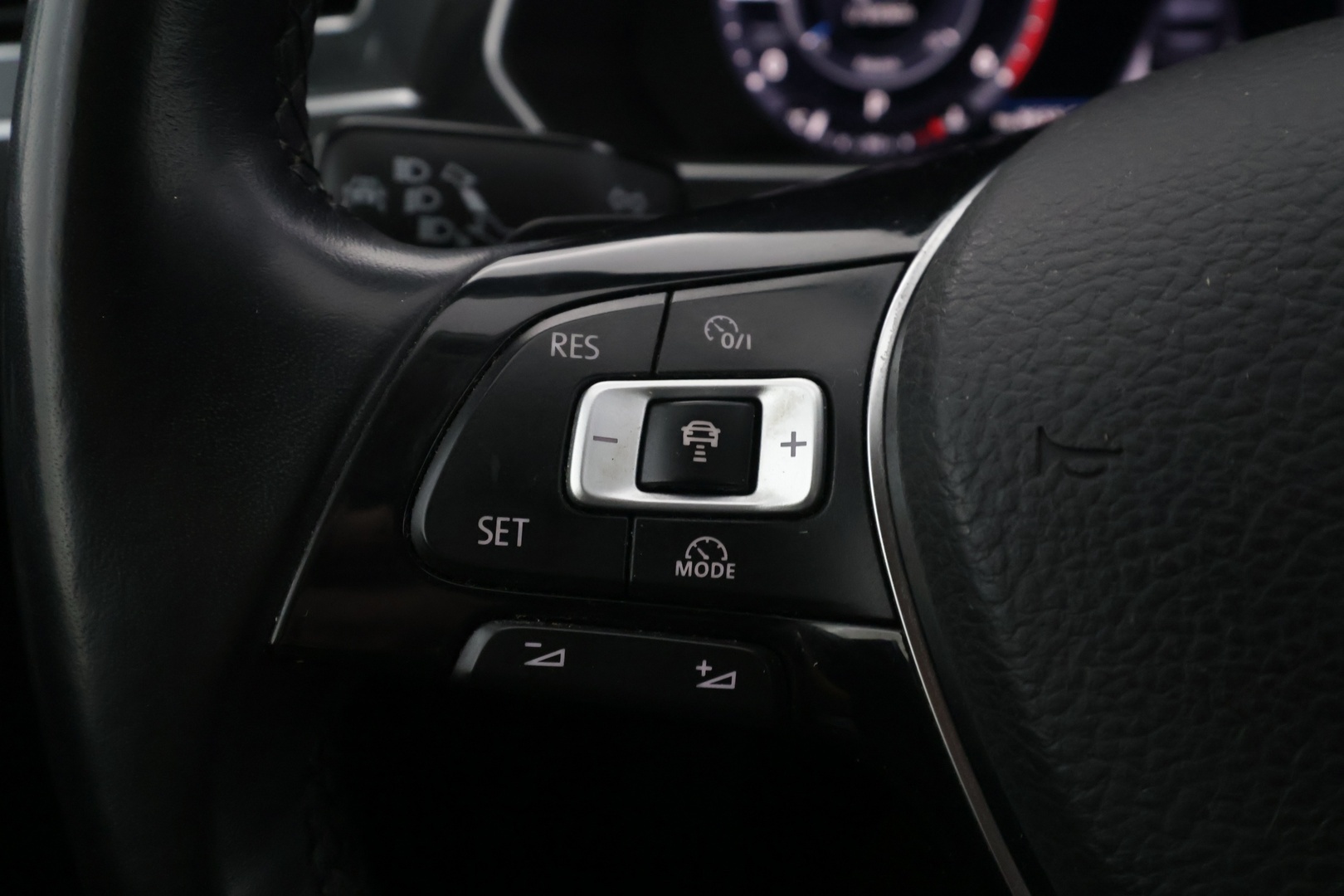 VOLKSWAGEN Tiguan 2017
