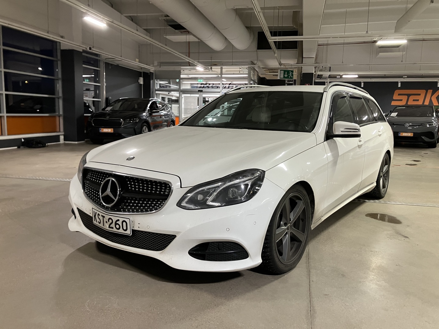 MERCEDES-BENZ E 2014