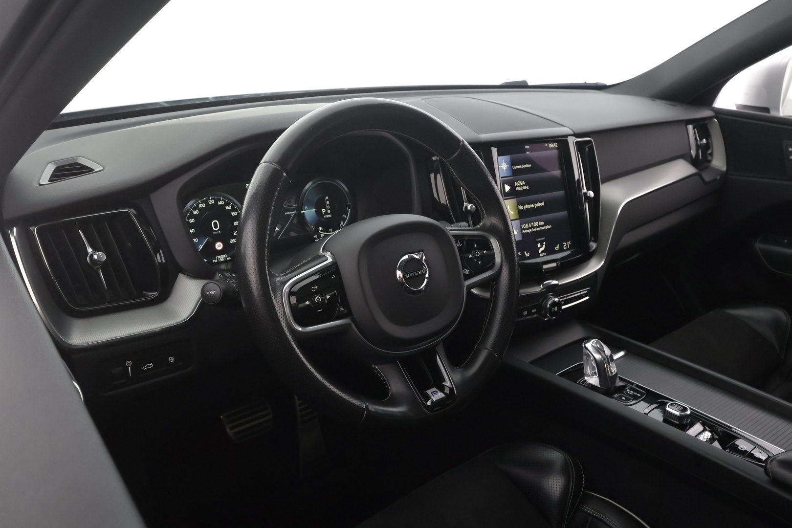 VOLVO XC60 2018