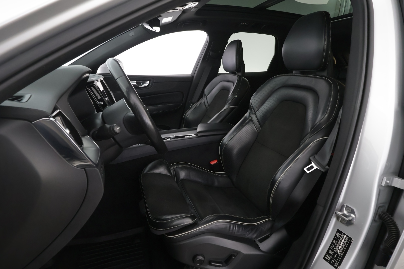 VOLVO XC60 2018