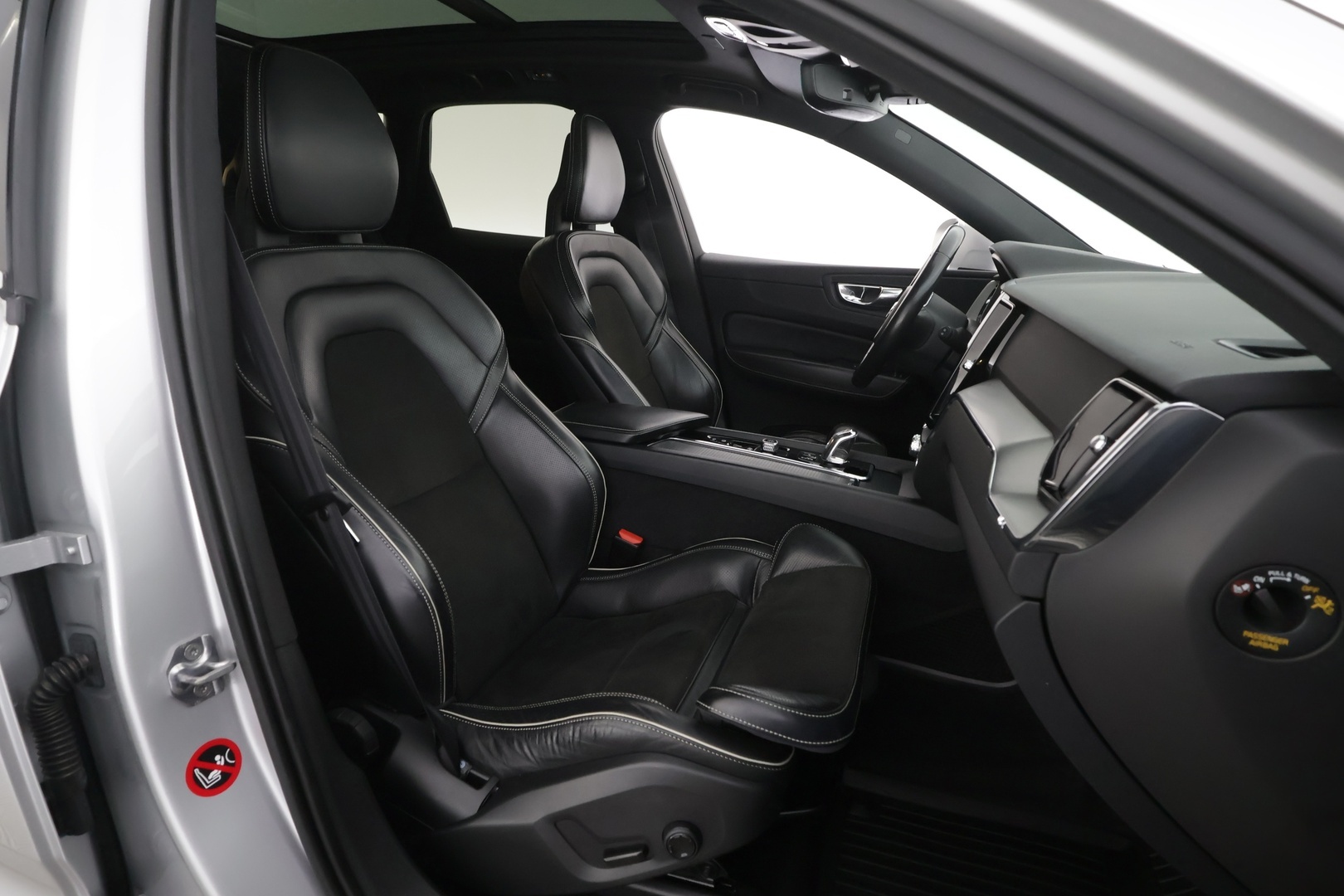 VOLVO XC60 2018