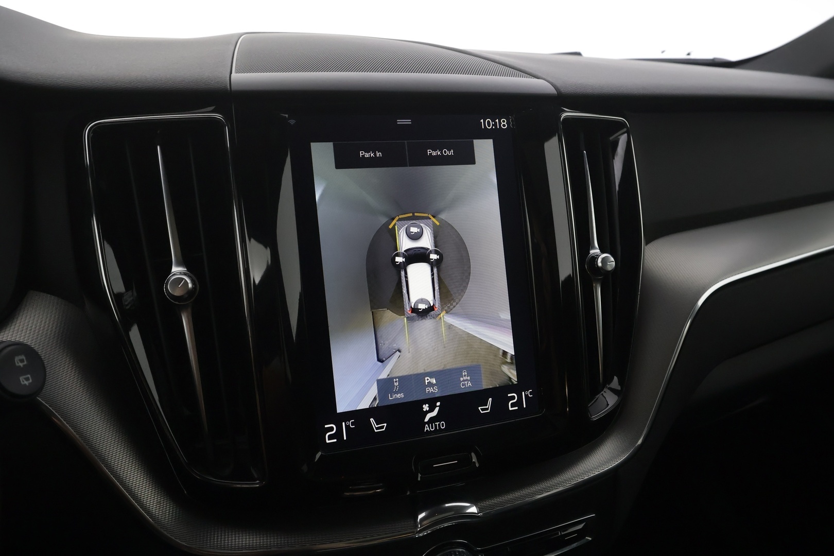 VOLVO XC60 2018