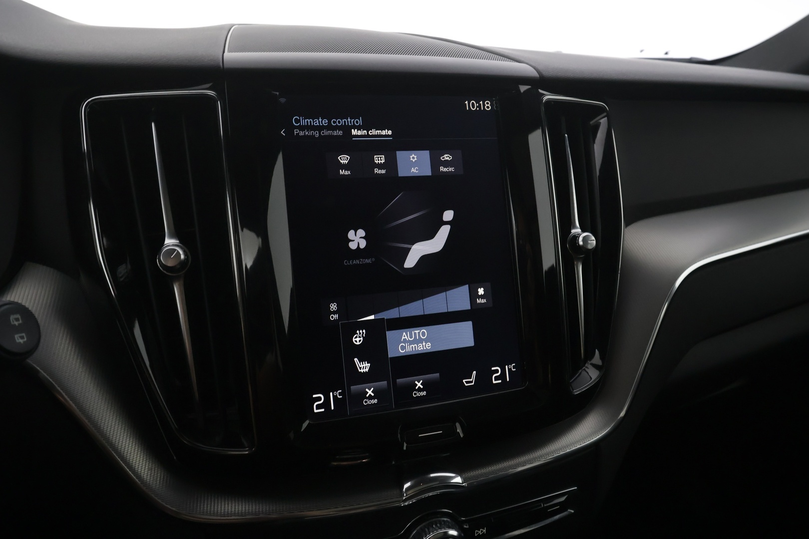 VOLVO XC60 2018