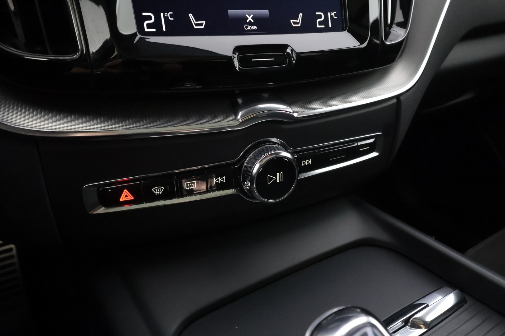 VOLVO XC60 2018