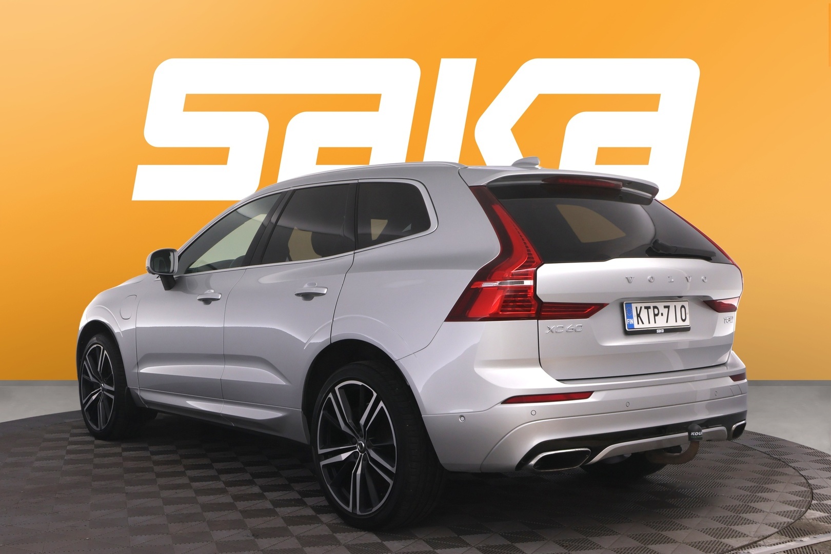 VOLVO XC60 2018