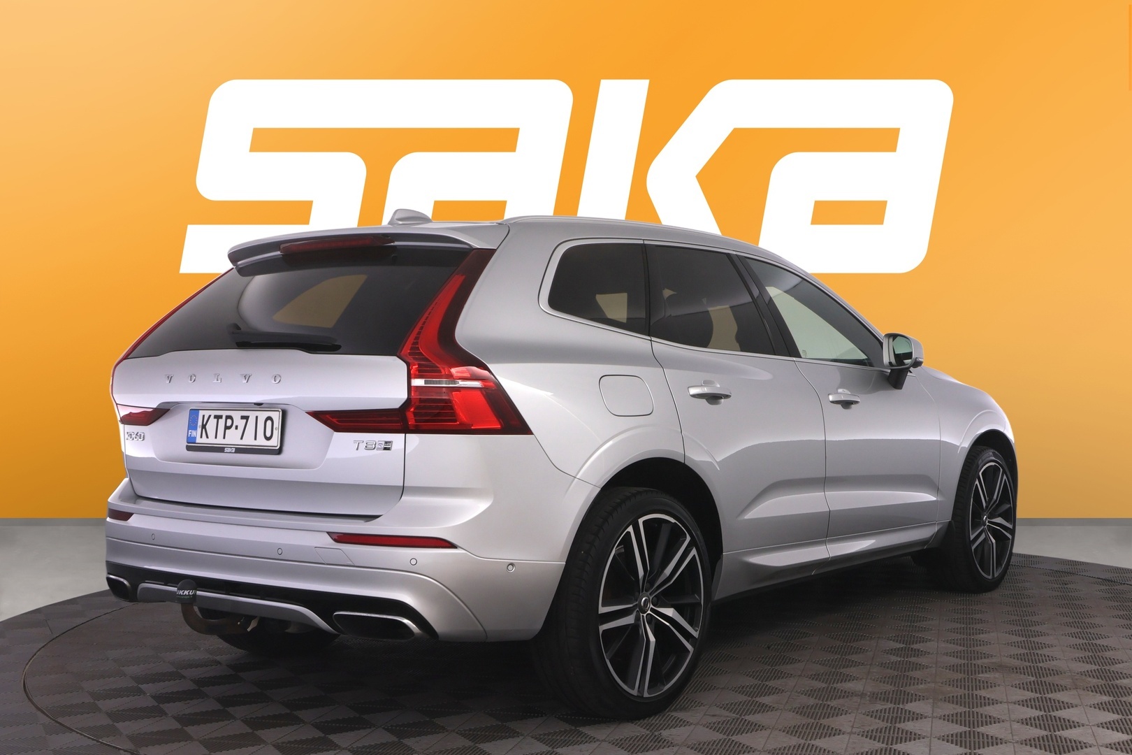 VOLVO XC60 2018