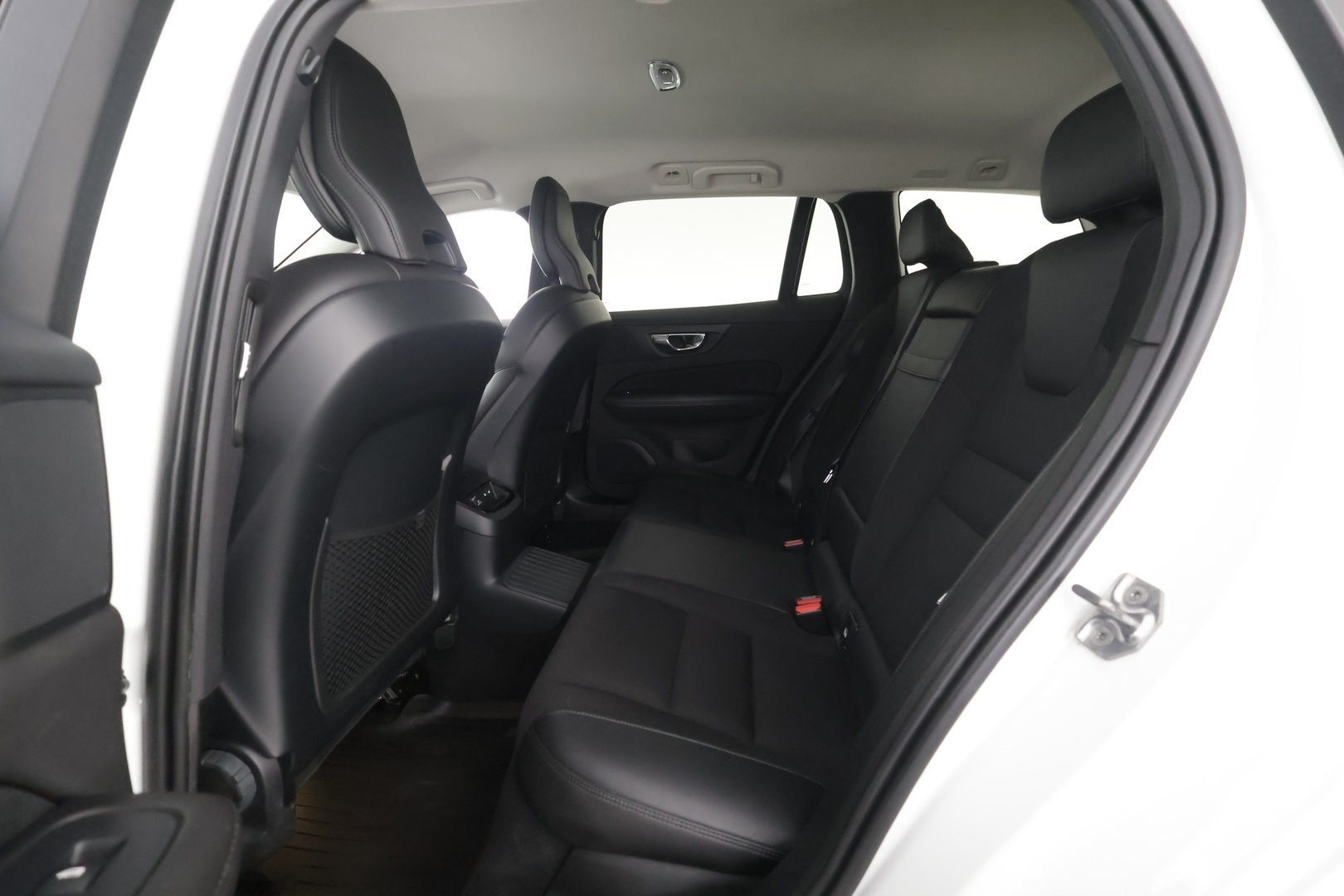 VOLVO V60 2020