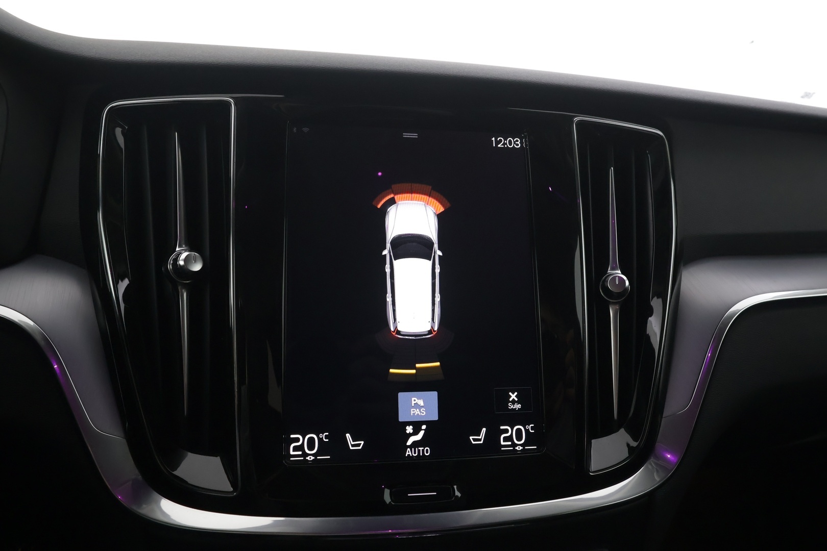 VOLVO V60 2020