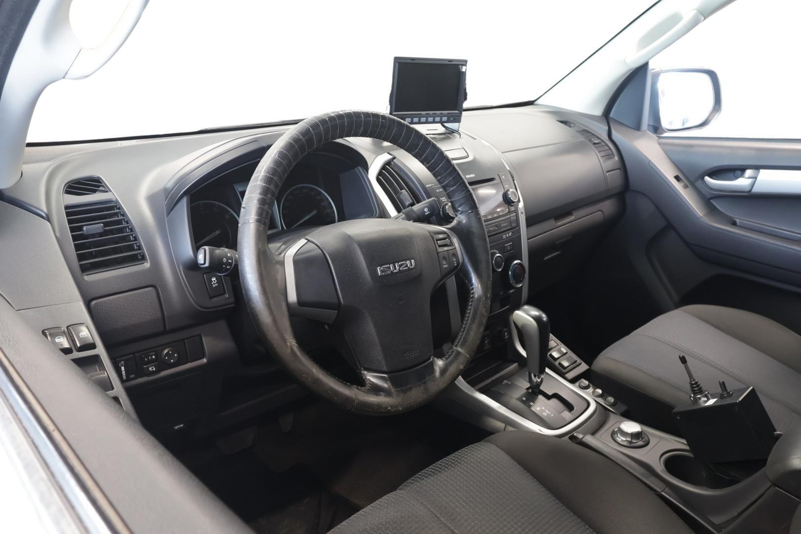 ISUZU D-Max 2013