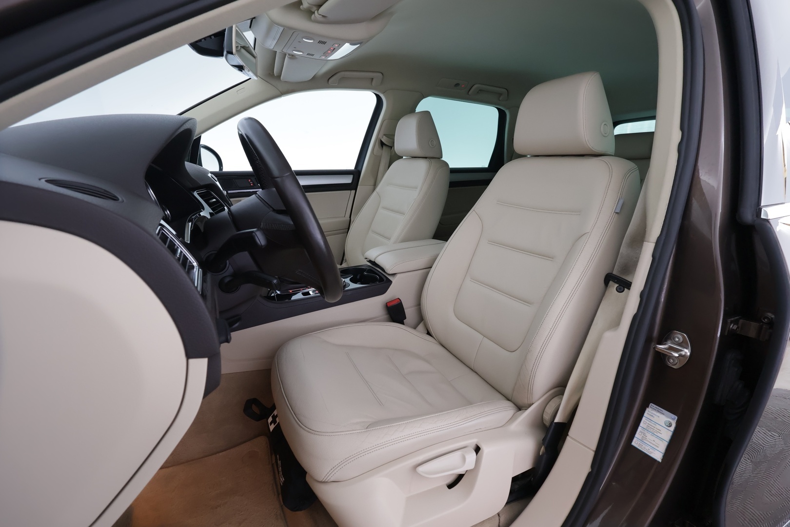 VOLKSWAGEN Touareg 2011