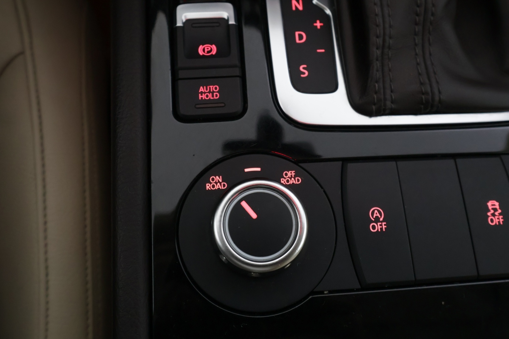 VOLKSWAGEN Touareg 2011