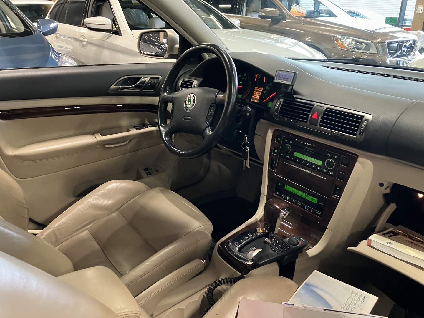 SKODA Superb 2006