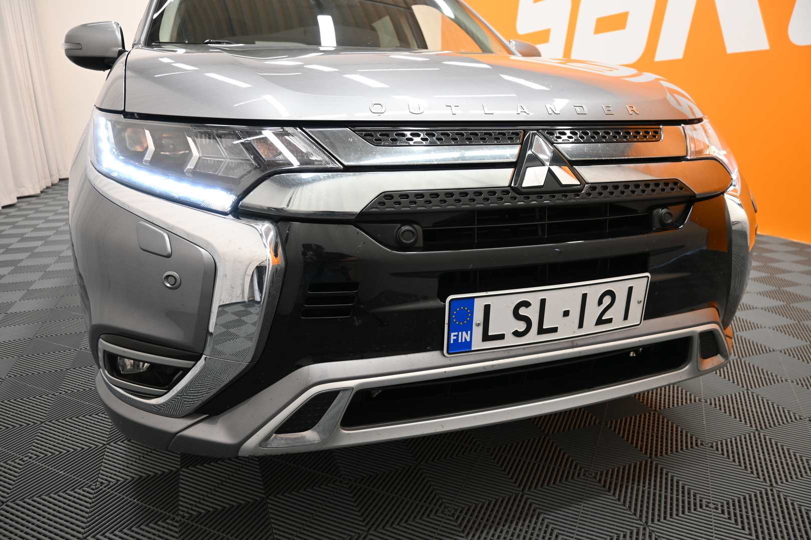 MITSUBISHI OUTLANDER PHEV 2019