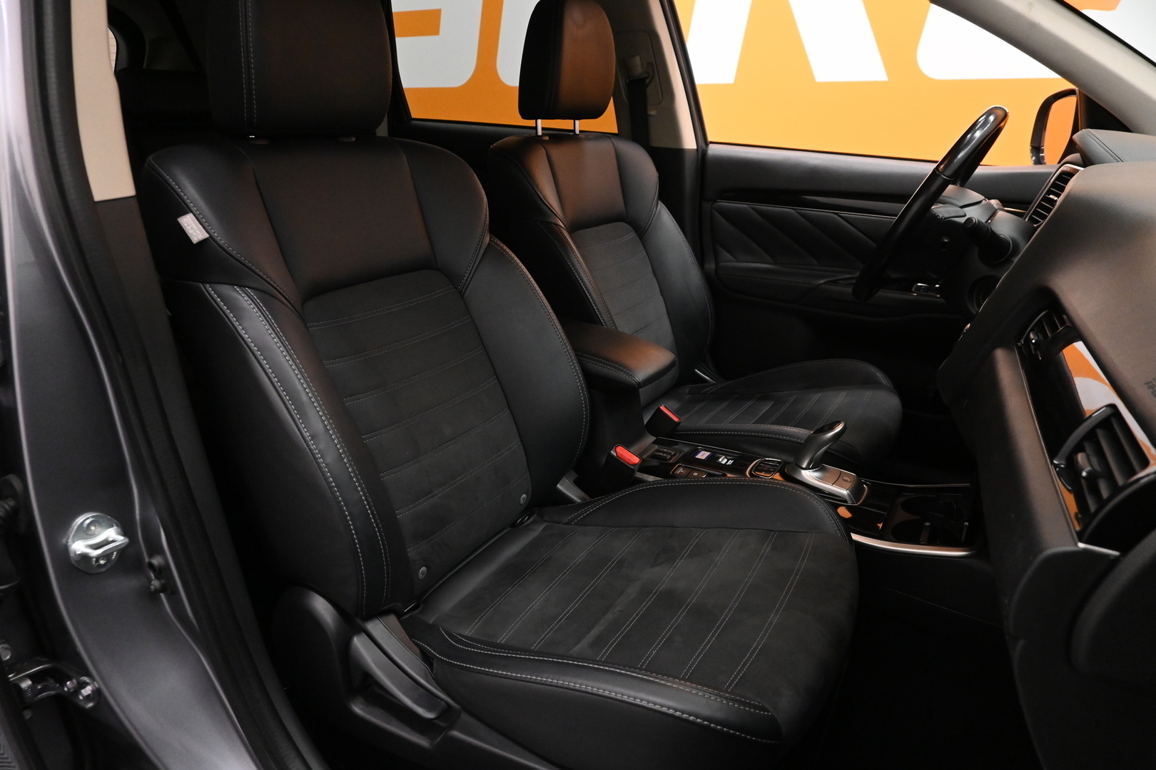 MITSUBISHI OUTLANDER PHEV 2019