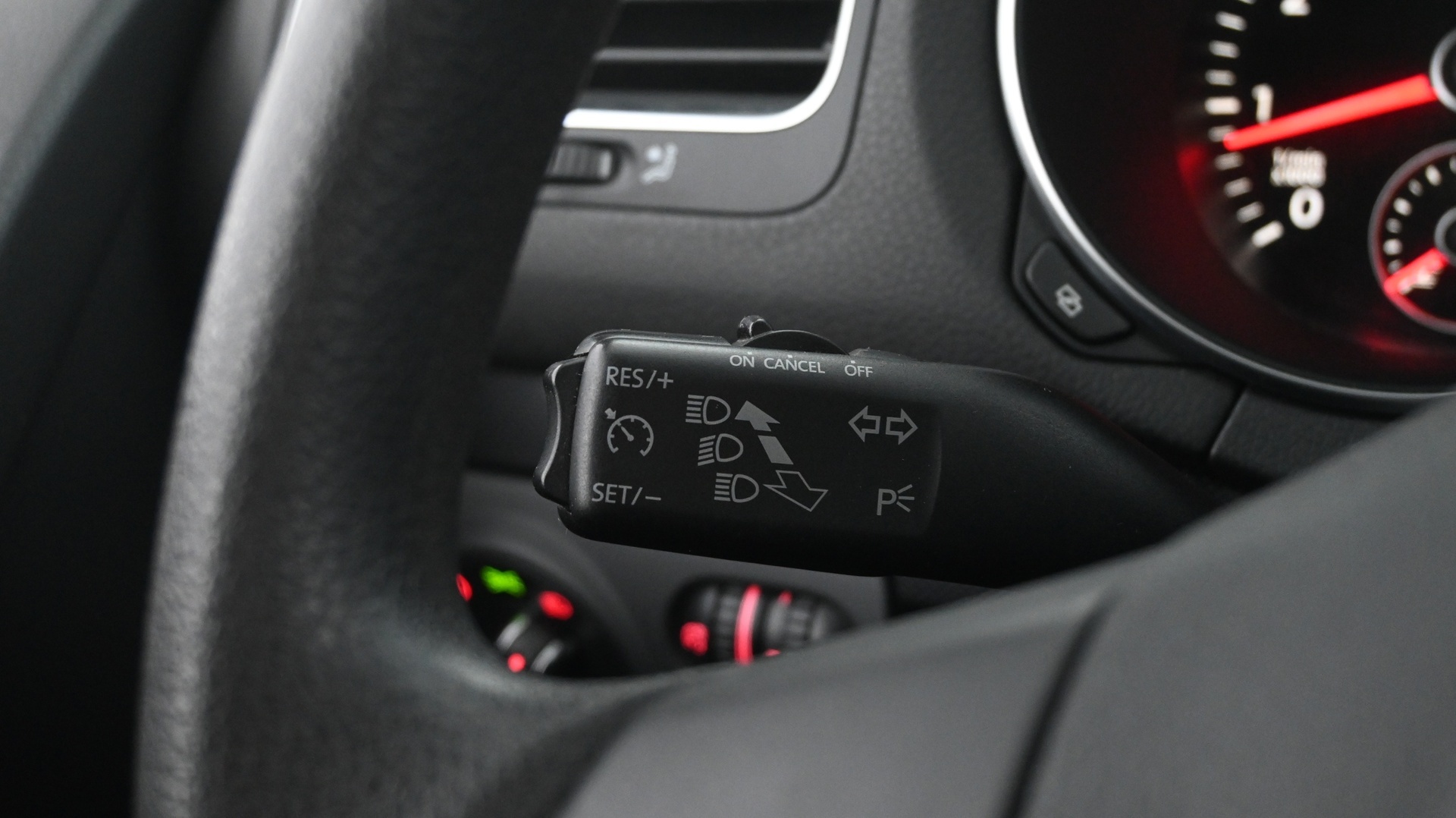 VOLKSWAGEN Golf 2010