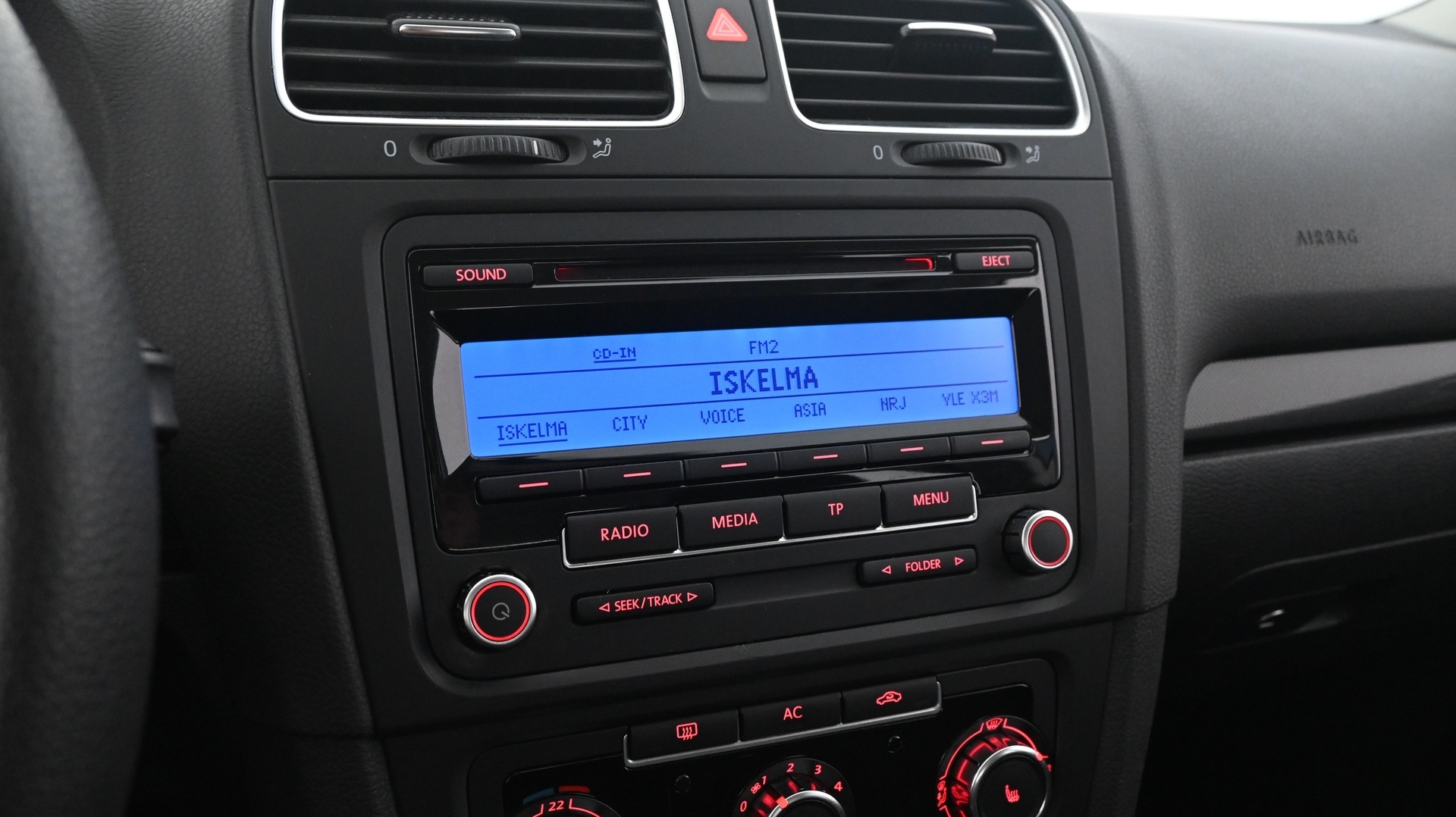 VOLKSWAGEN Golf 2010