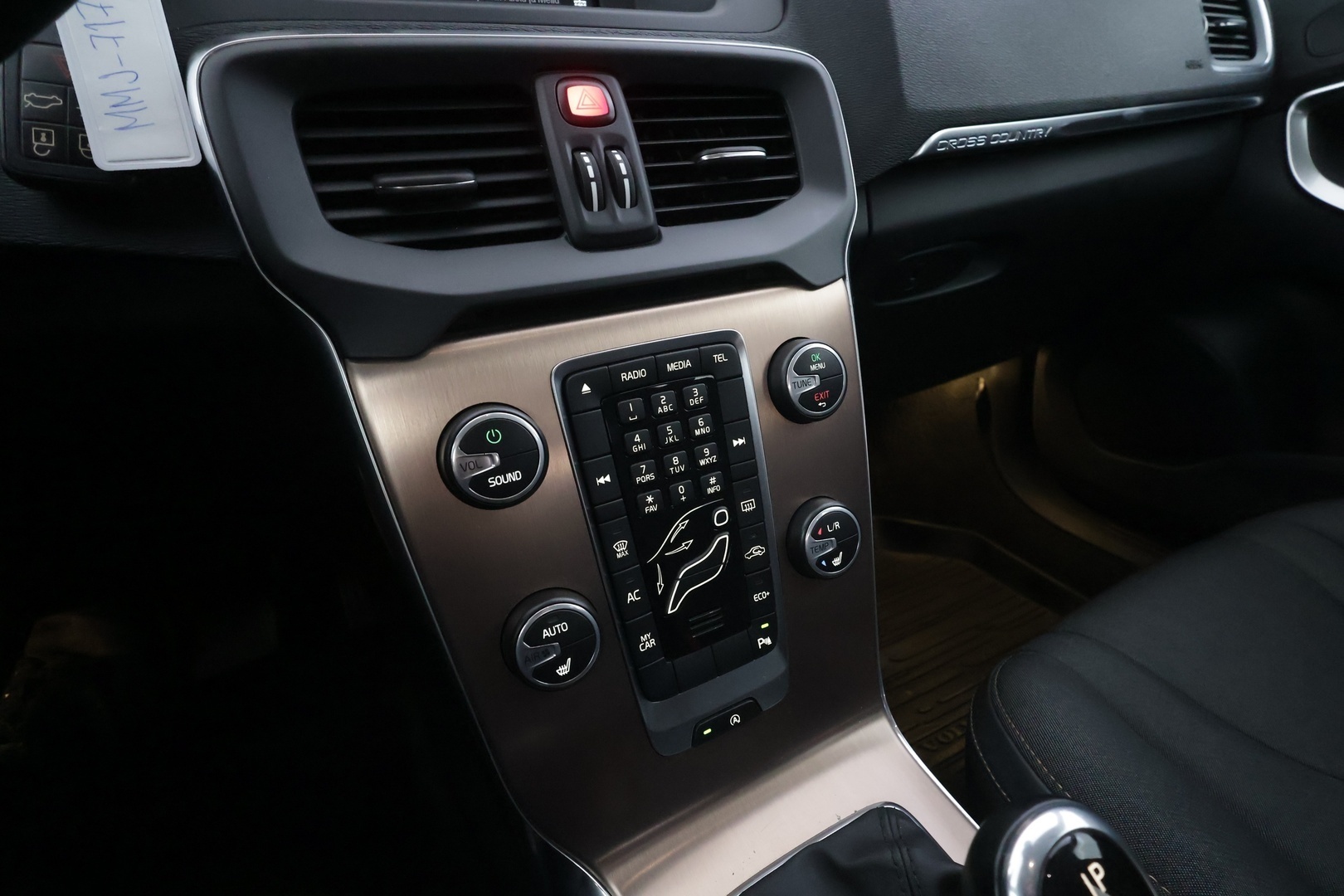 VOLVO V40 Cross Country 2016