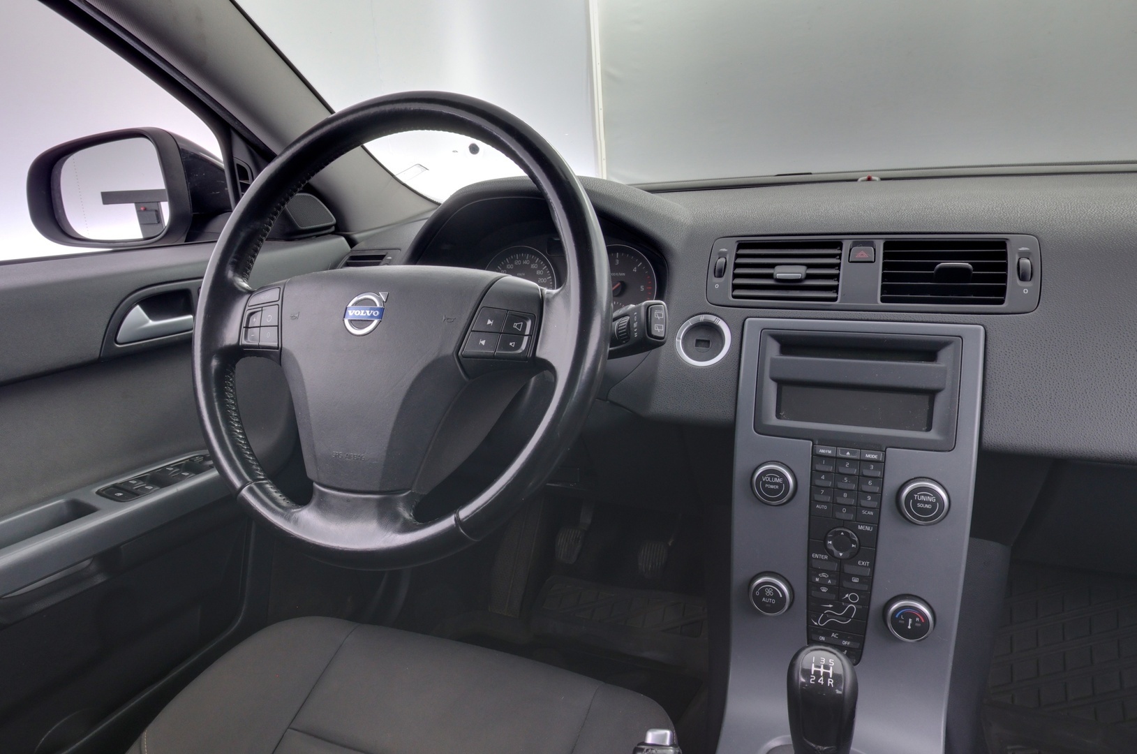 VOLVO V50 2011