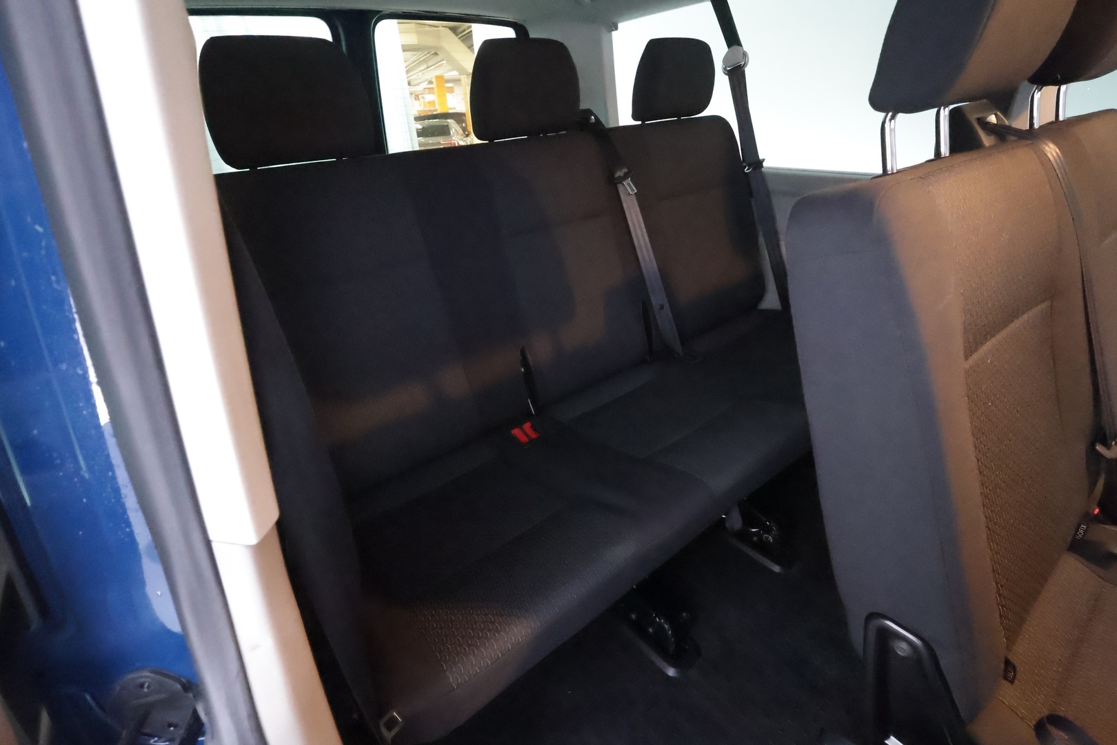 VOLKSWAGEN Caravelle 2016