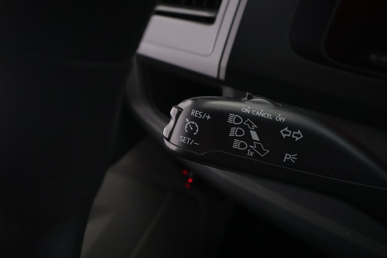 VOLKSWAGEN Caravelle 2016