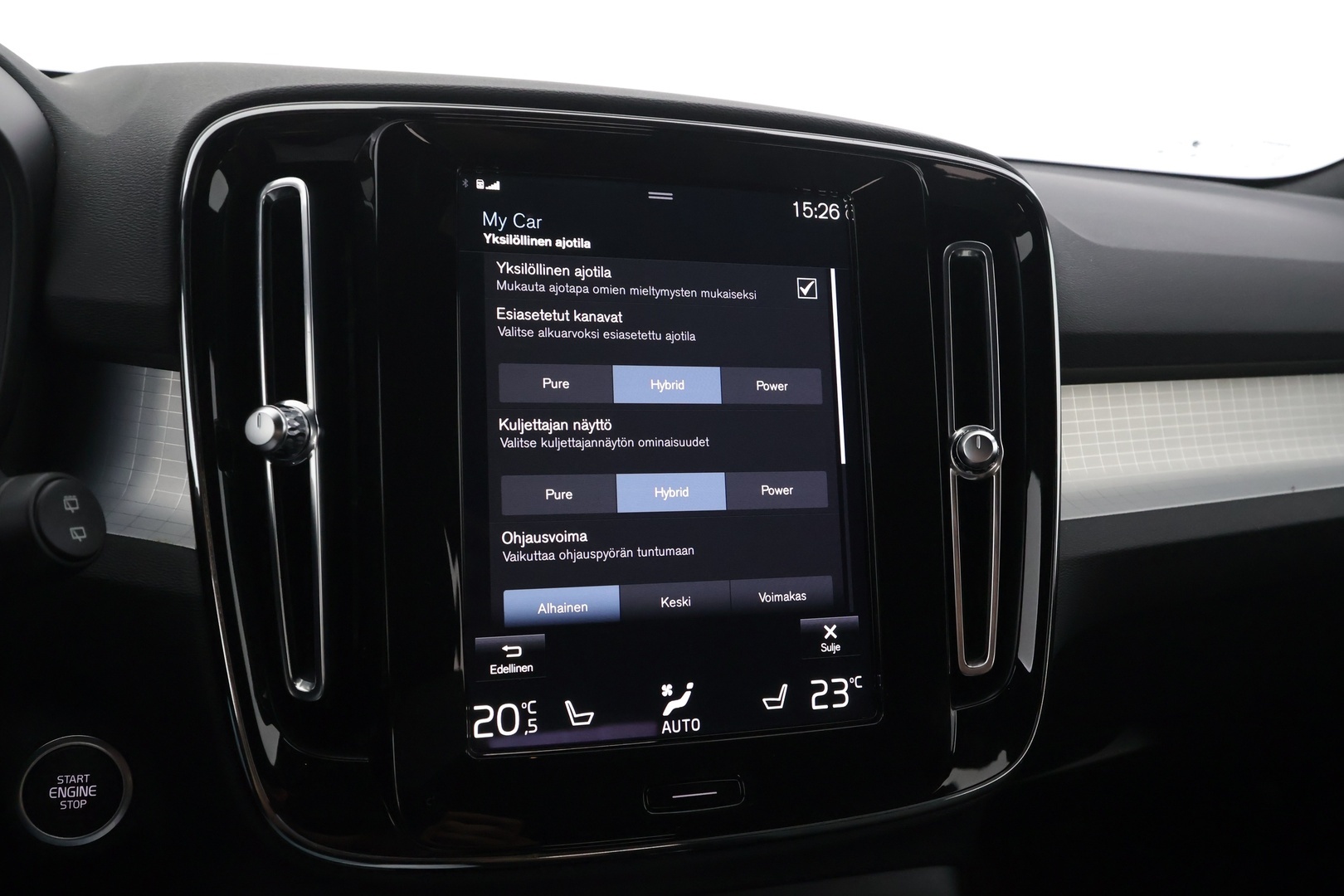 VOLVO XC40 2023
