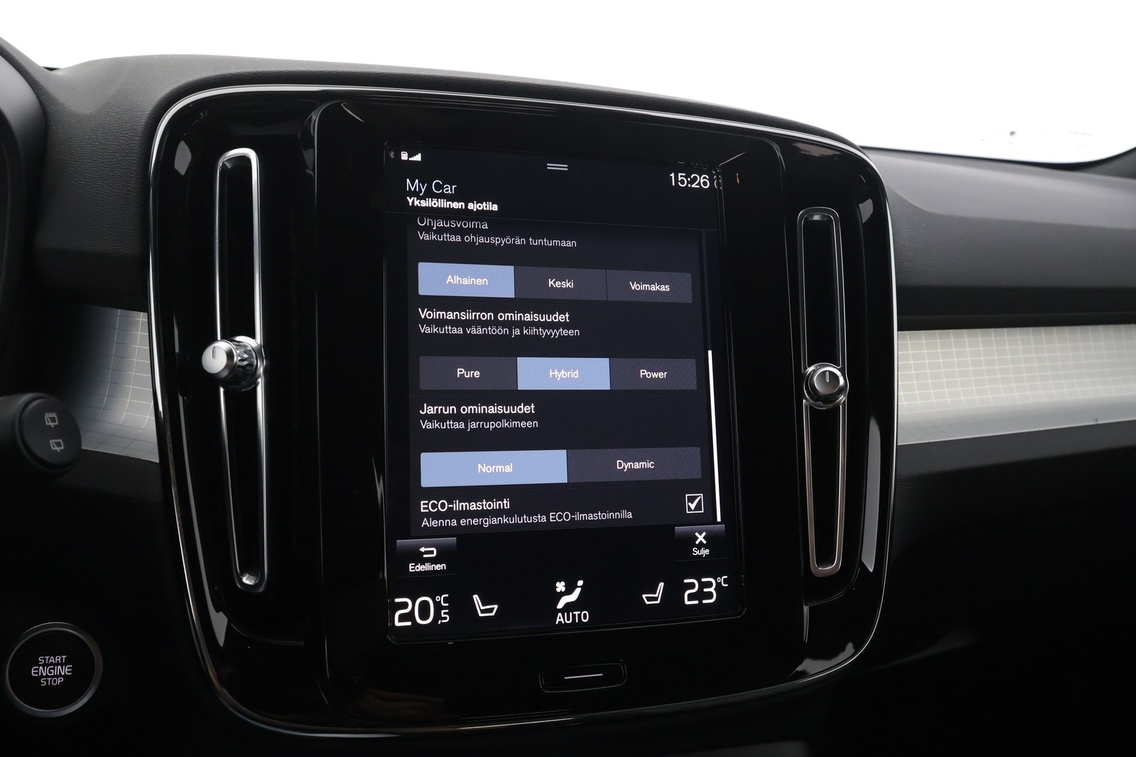 VOLVO XC40 2023