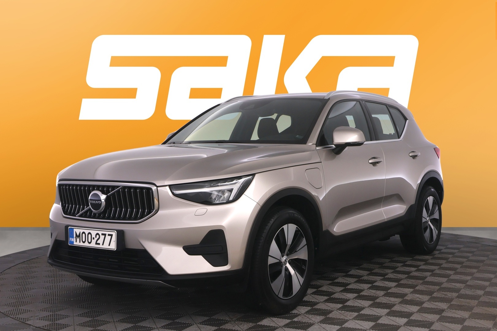 VOLVO XC40 2023