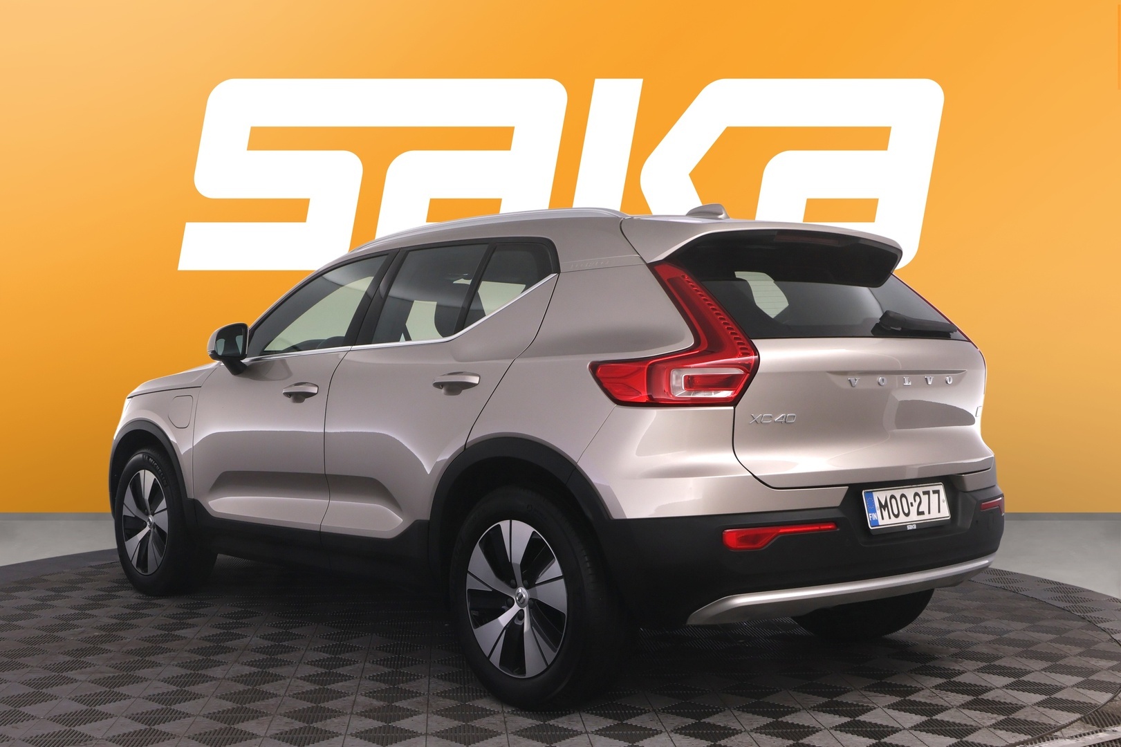 VOLVO XC40 2023