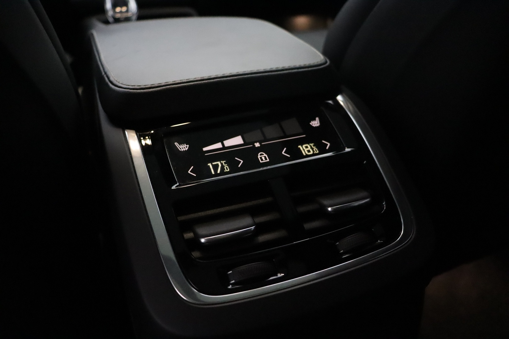 VOLVO XC90 2024