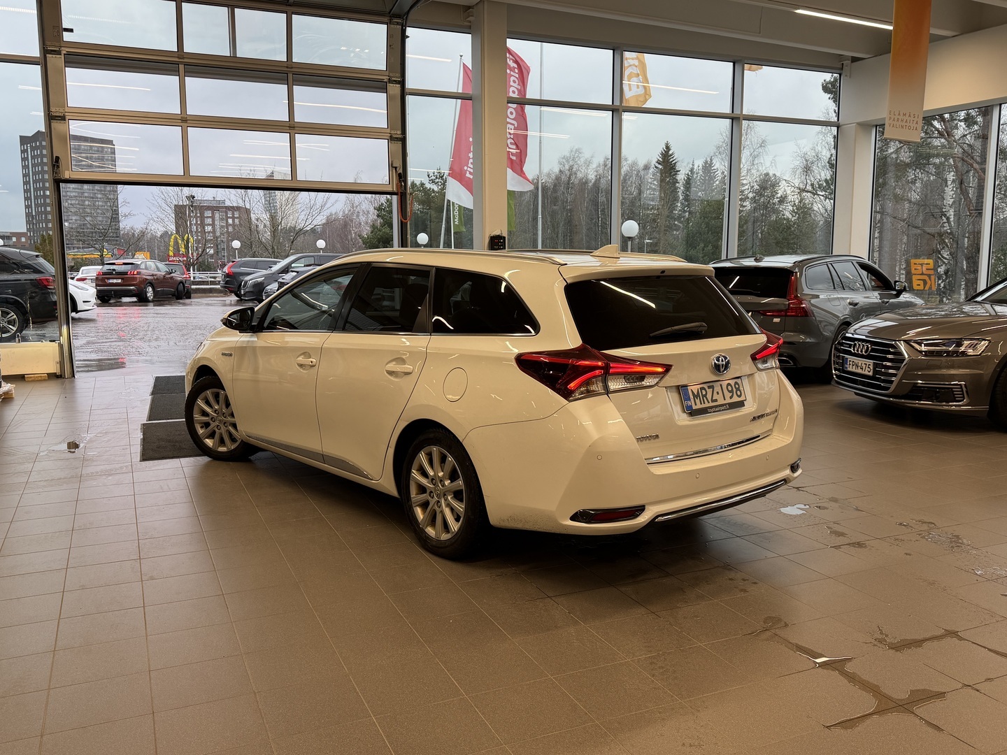 TOYOTA Auris 2016