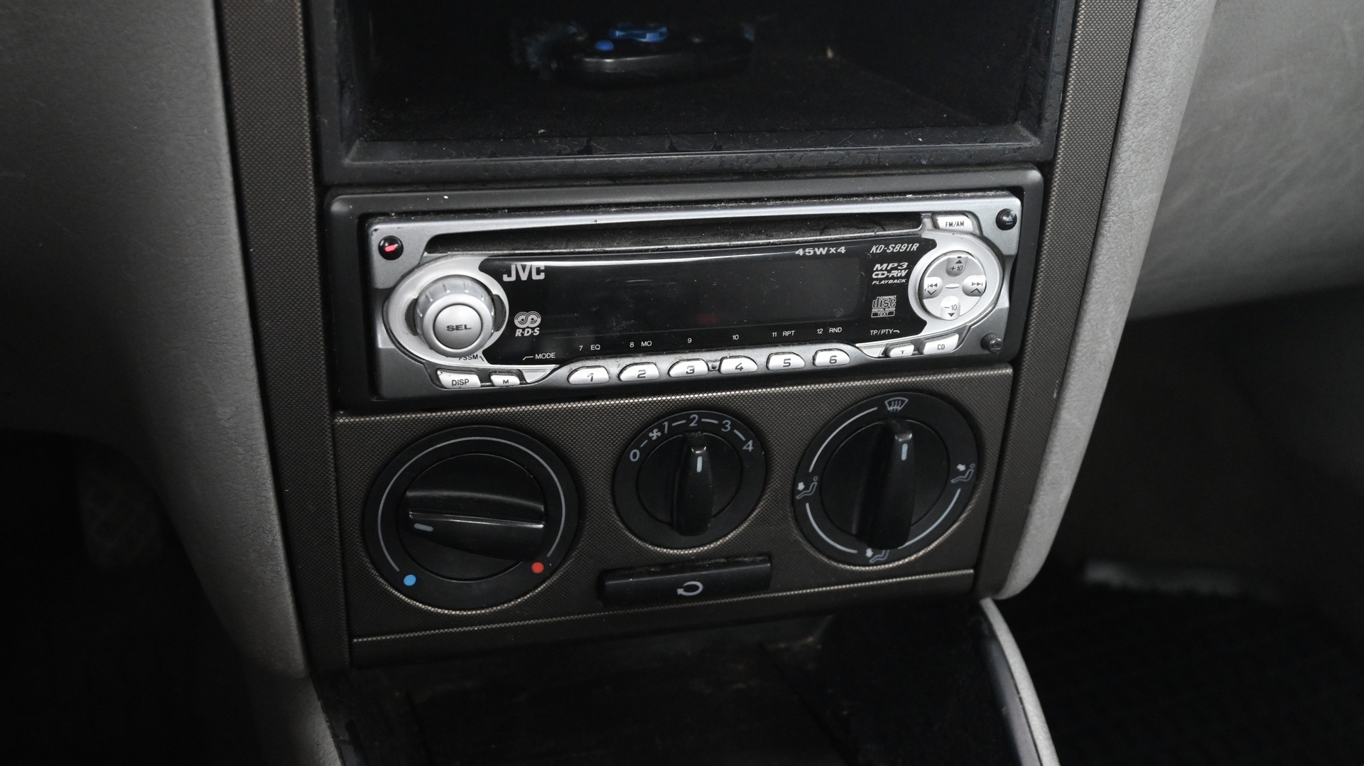 VOLKSWAGEN Bora 2001