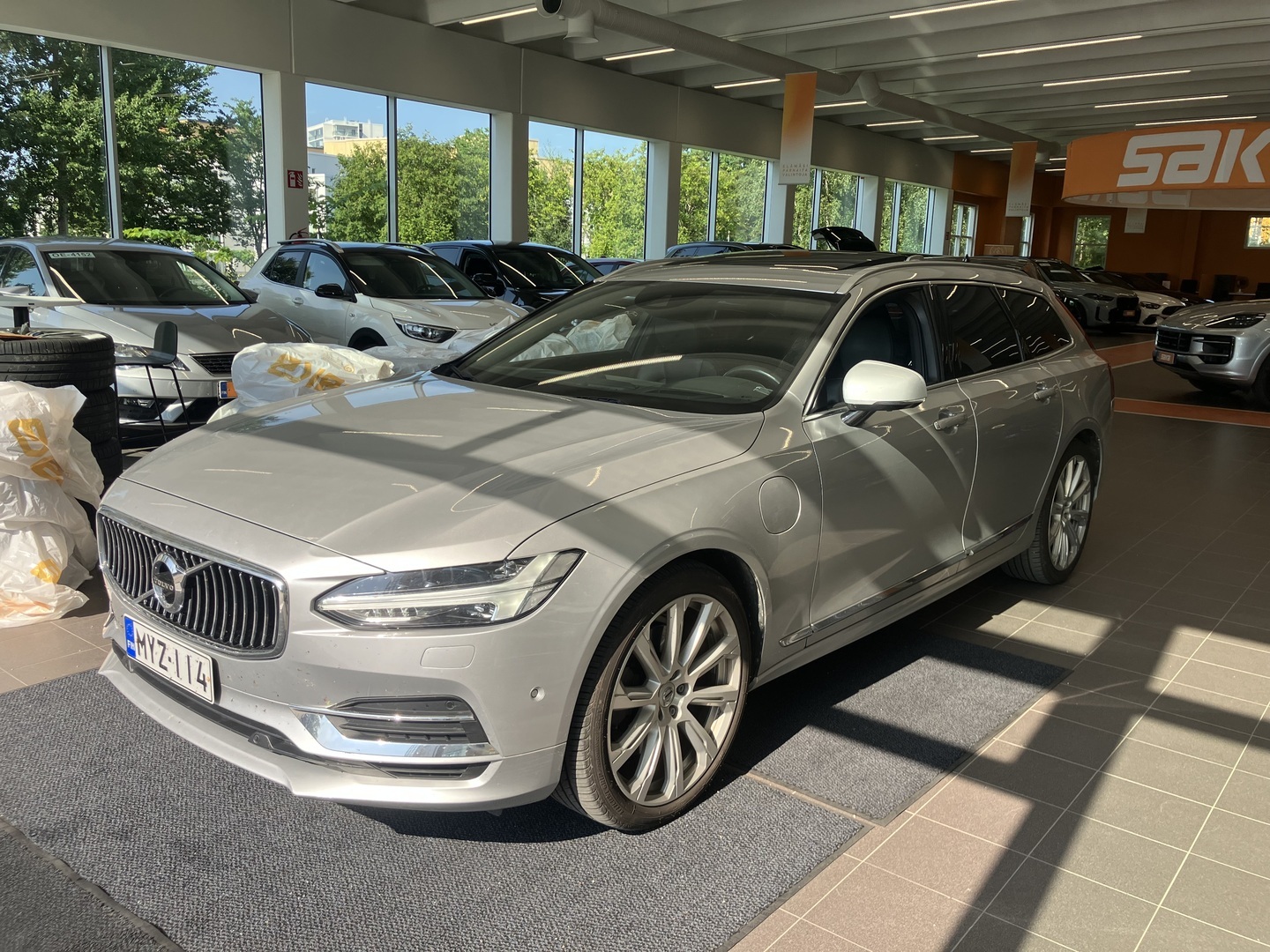 VOLVO V90 2019