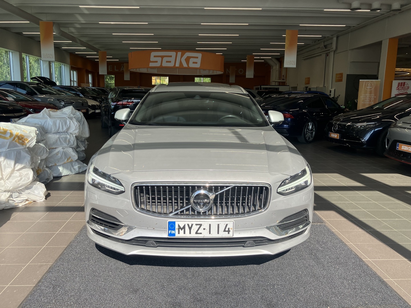 VOLVO V90 2019