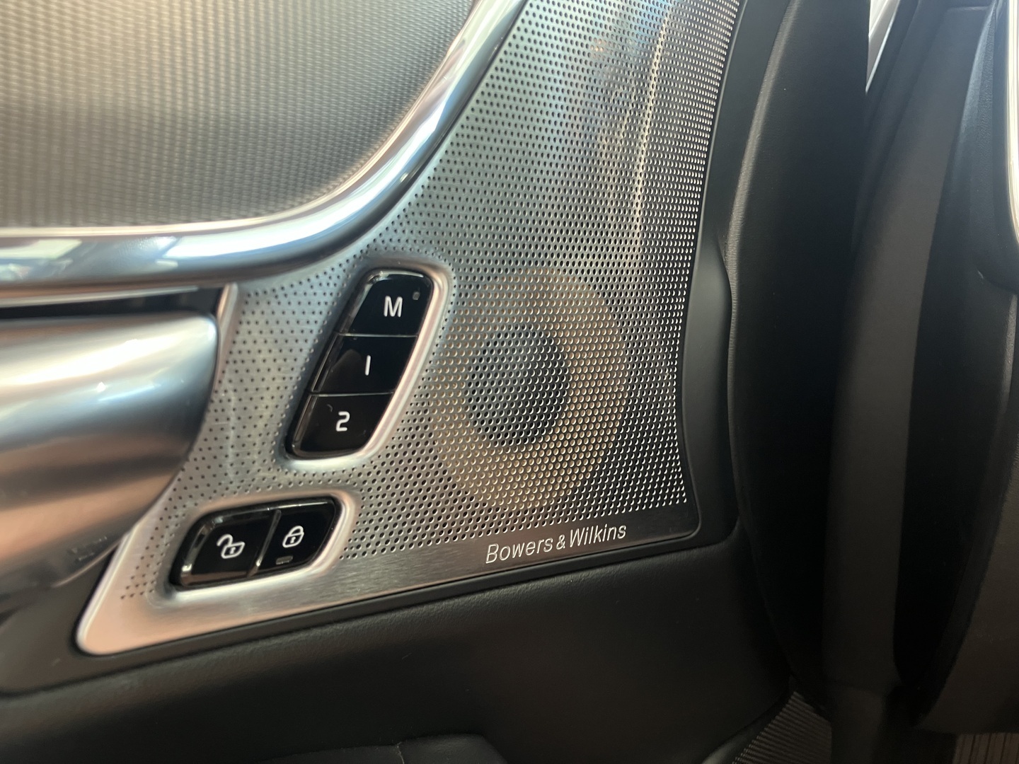 VOLVO V90 2019