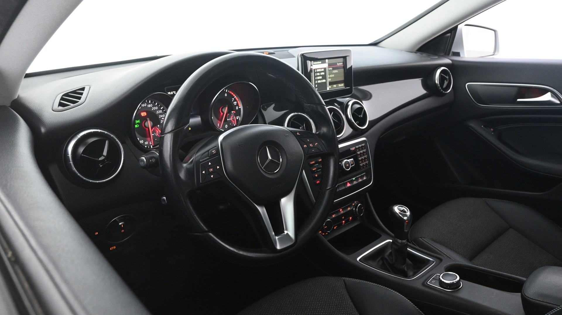 MERCEDES-BENZ CLA 2013