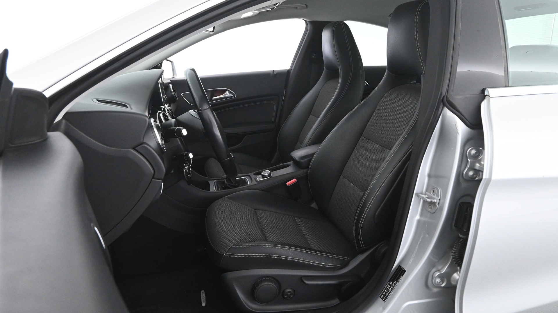 MERCEDES-BENZ CLA 2013