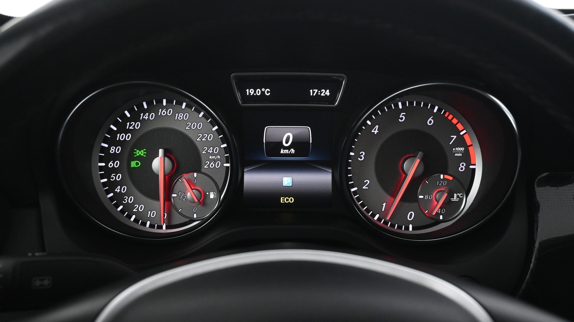 MERCEDES-BENZ CLA 2013