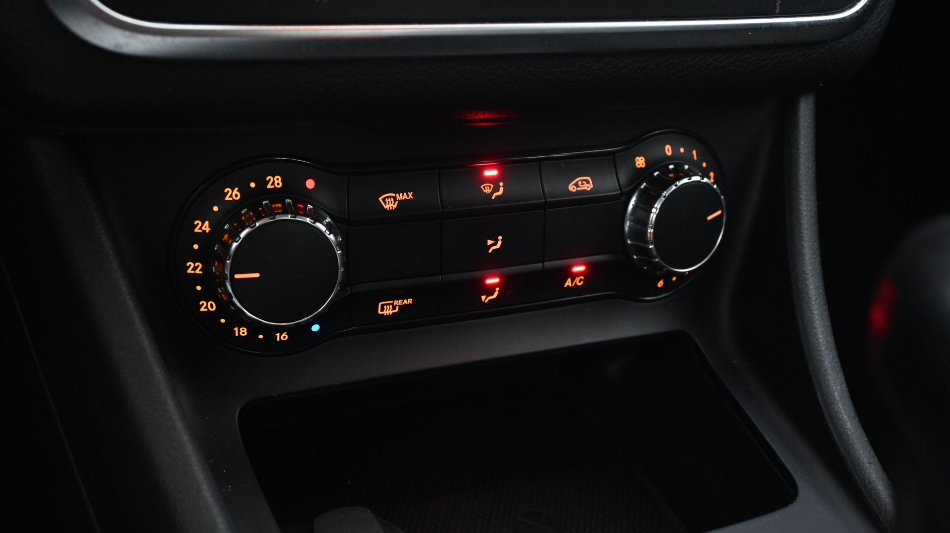 MERCEDES-BENZ CLA 2013