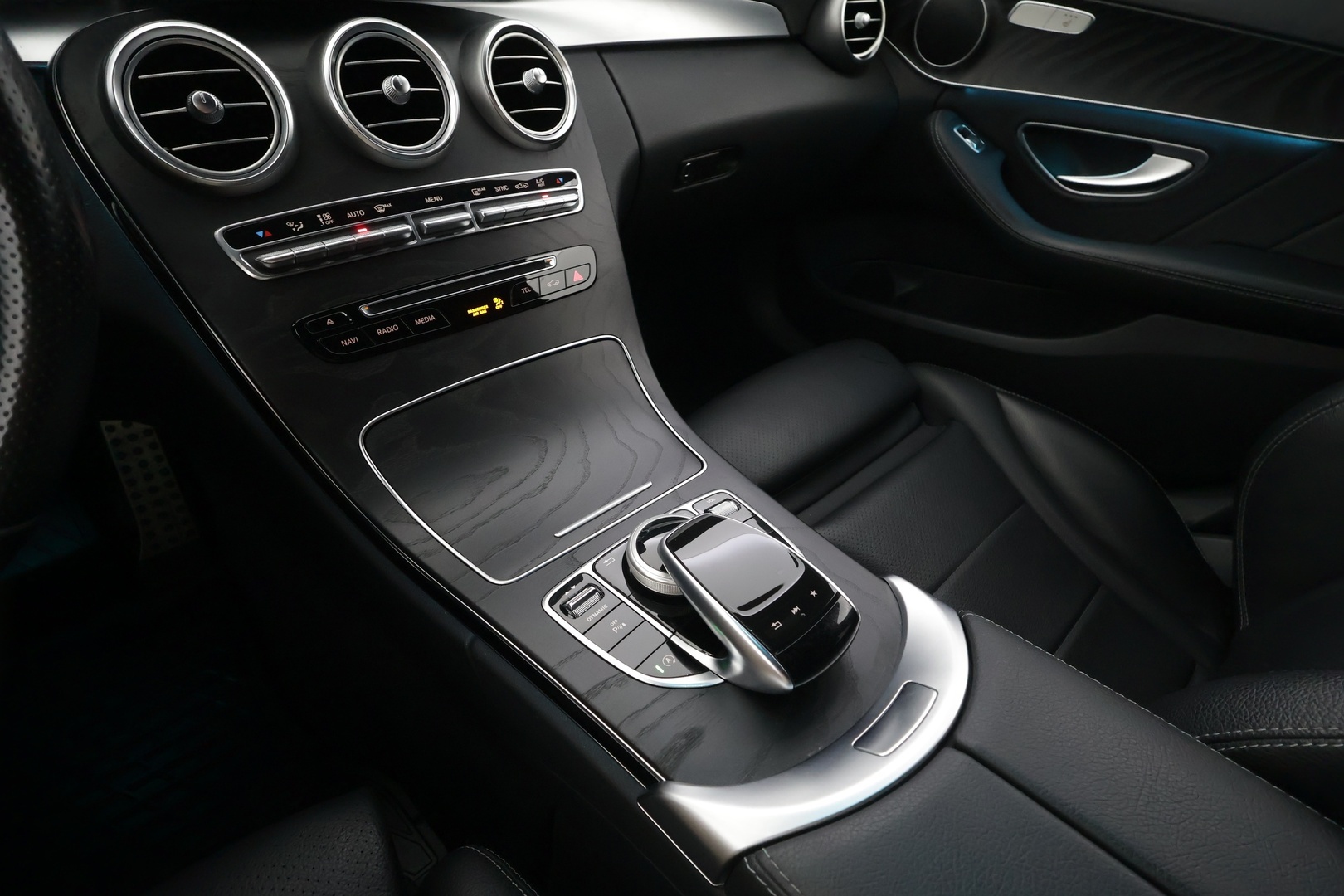 MERCEDES-BENZ C 2017